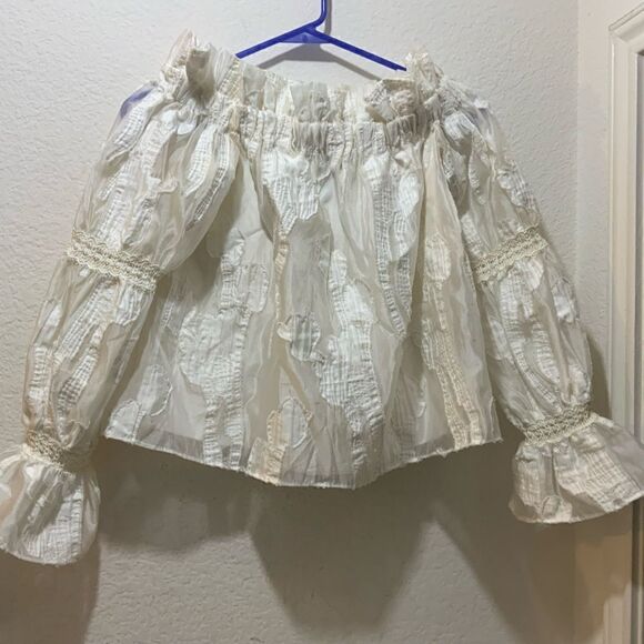 ALEXIS Off-The-Shoulder Three-Quarter Sleeve Crop Top - Picture 2 of 8